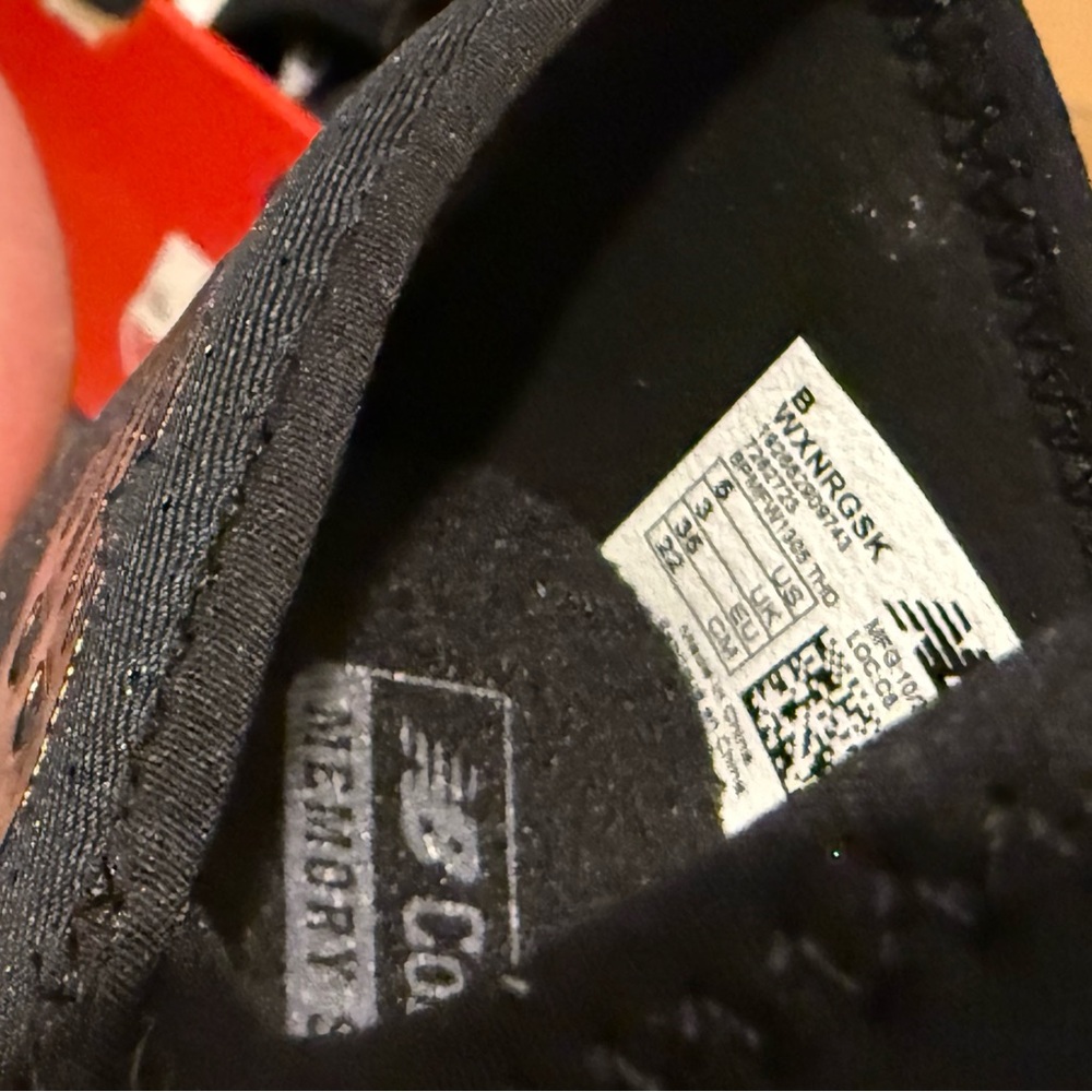 New Balance Black WXNRGSK Sneakers - Picture 6 of 7